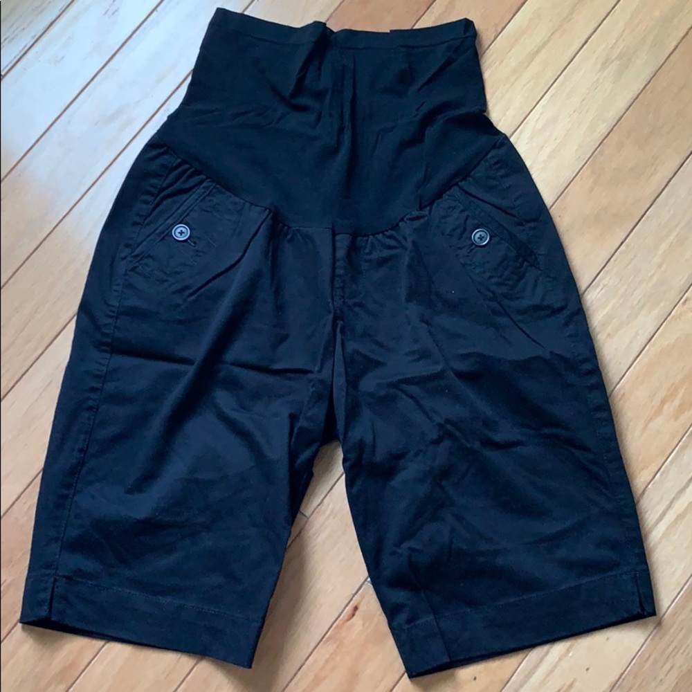 Maternity shorts 🤰🏻bundle & save on maternity